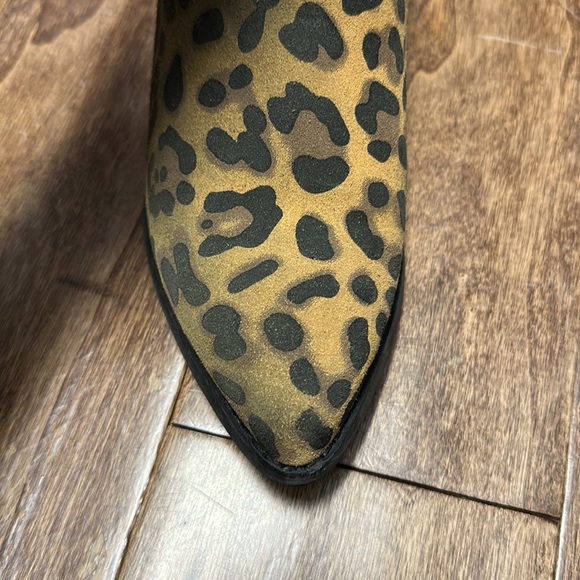Blondo Animal Print Waterproof Booties - Picture 5 of 14